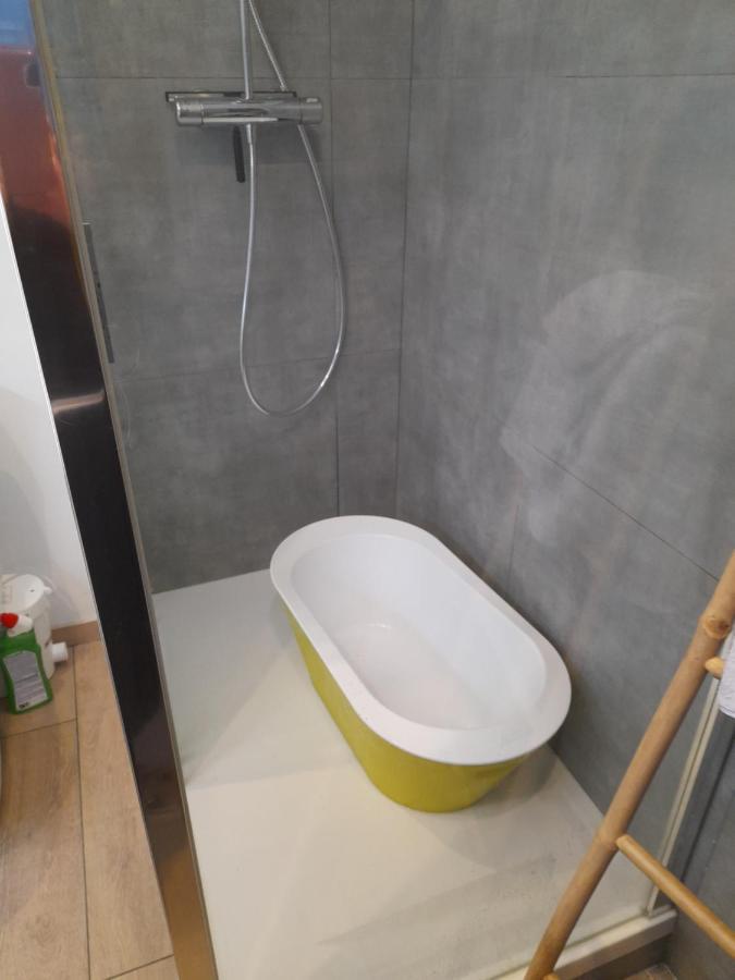 Place 86 La Reid Екстериор снимка