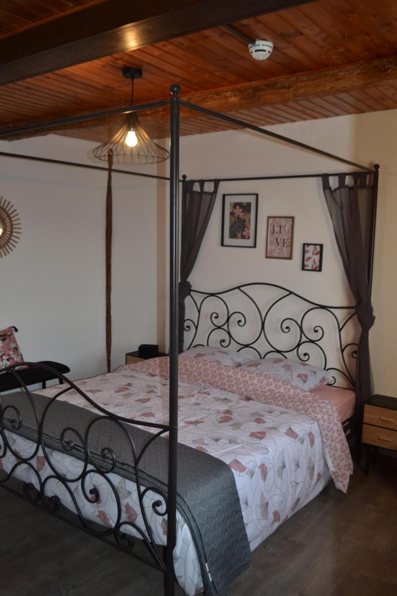 Place 86 La Reid Екстериор снимка